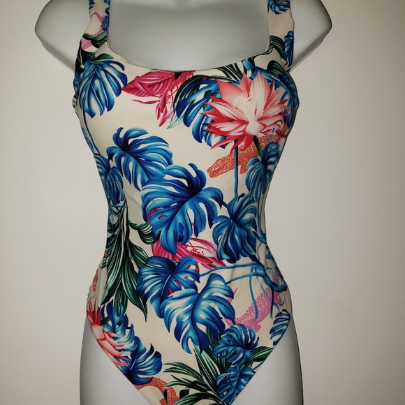 Cupshe Swimsuit sz Small - Picture 3 of 6